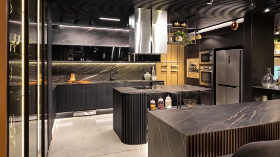 Como projetar uma cozinha planejada funcional e elegante.